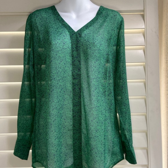 Bountiful Blouse - Picture 2 of 4